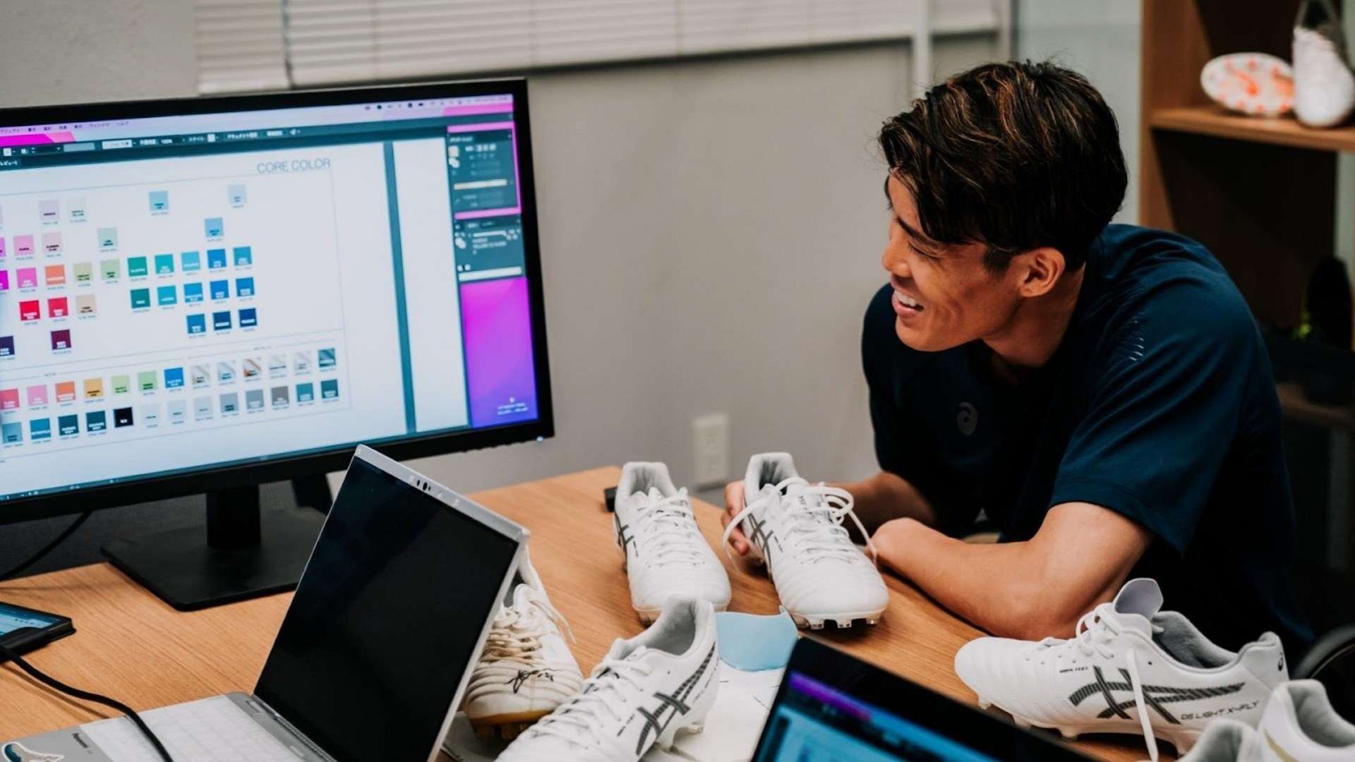 曼联为范德贝克开价2500万英镑，资金将助力签下阿姆拉巴特